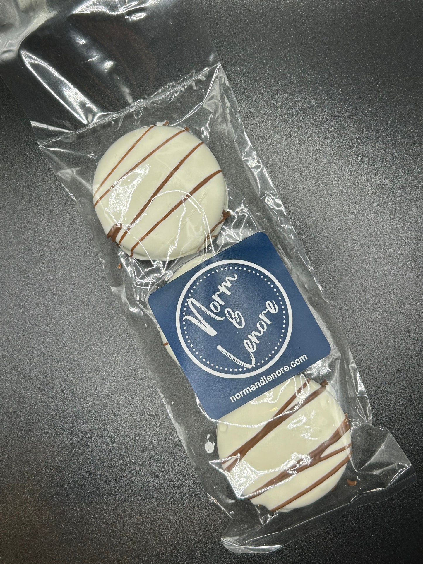 Wholesale White Chocolate Coated Vanilla Oreos (3 pack)
