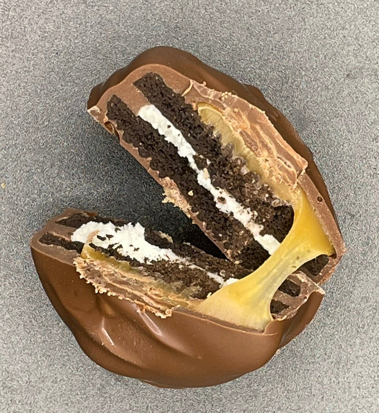 Wholesale Caramel topped Milk Chocolate Coated Oreos (2 pack)