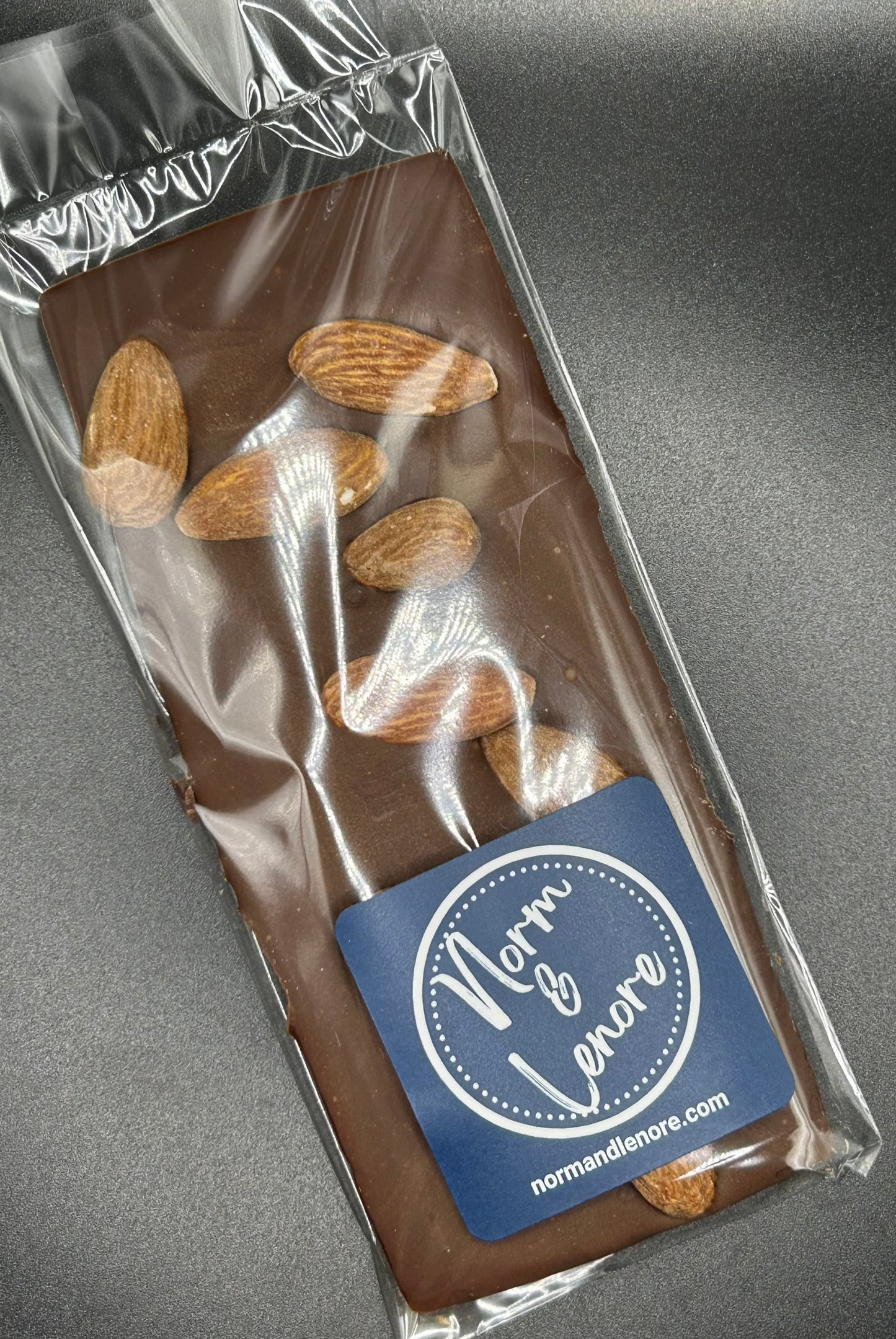 Wholesale Milk Chocolate (Vegan) Almond Bar