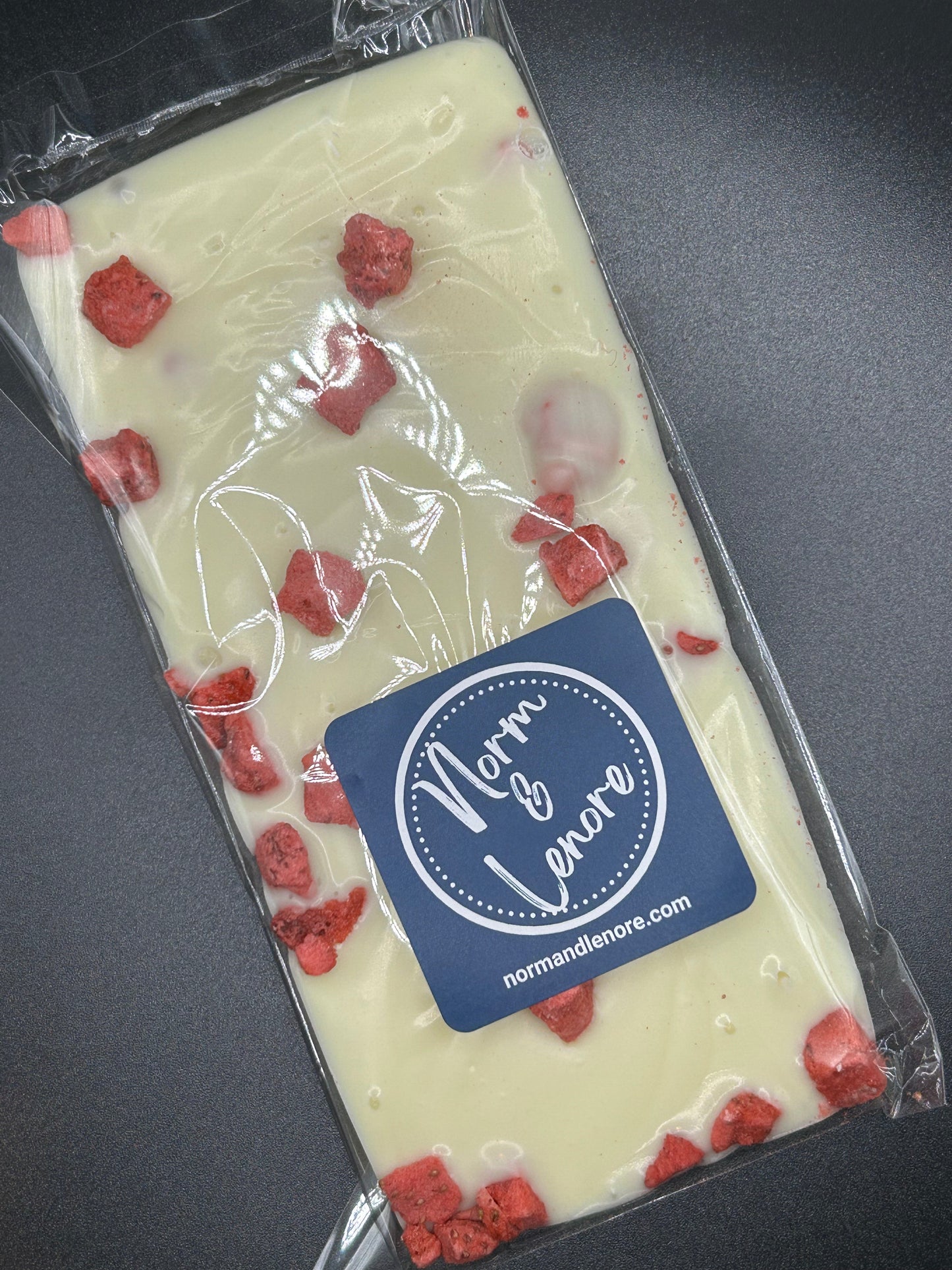 Wholesale White Chocolate Very Berry Specialty Bar